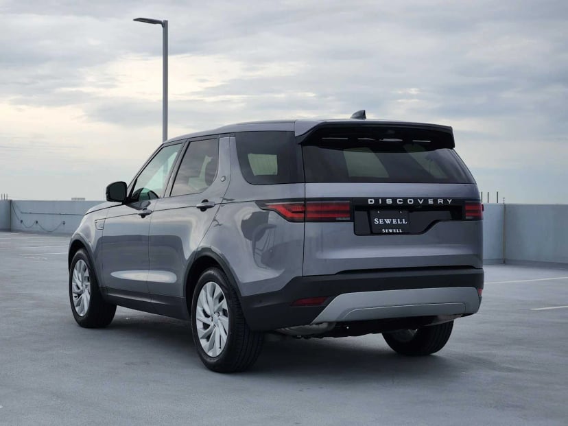 2025 Land Rover Discovery - Image 7
