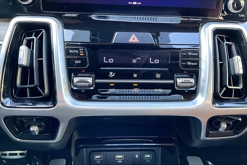 2022 Kia Sorento - Image 33