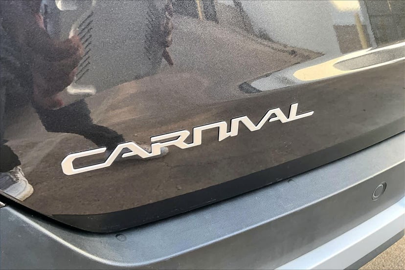 2025 Kia Carnival - Image 30