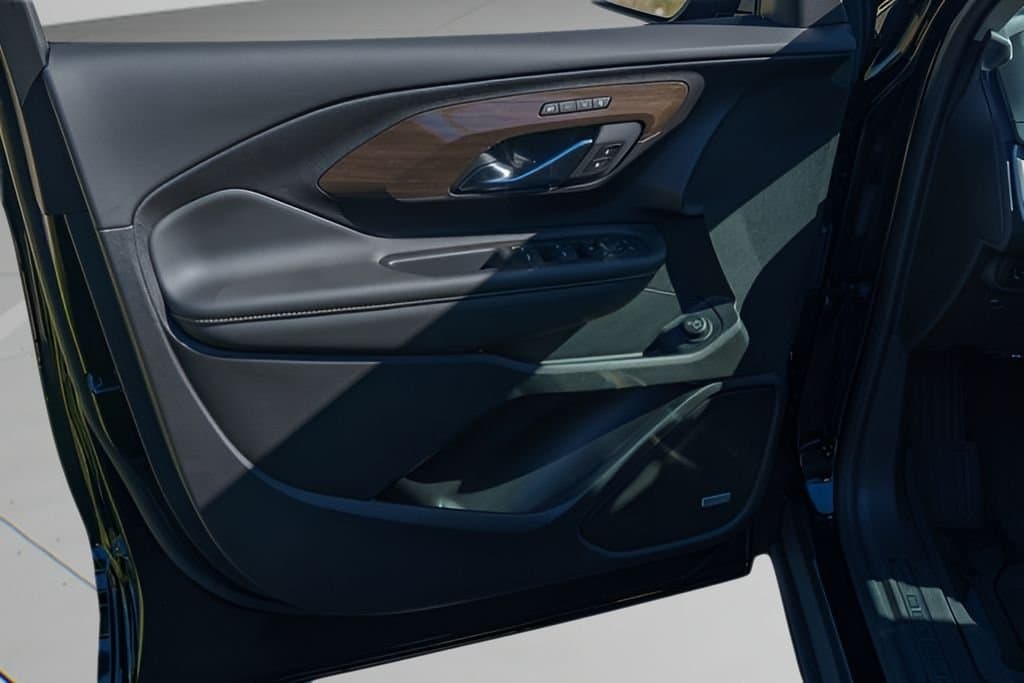 2024 GMC Terrain - Image 18