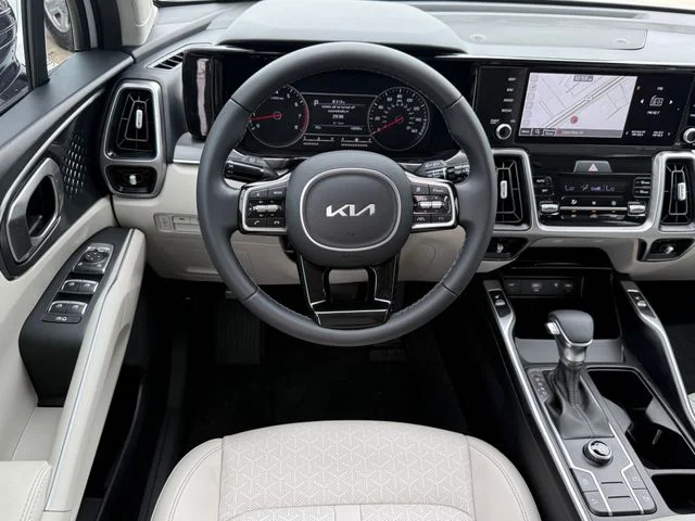 2023 Kia Sorento - Image 24