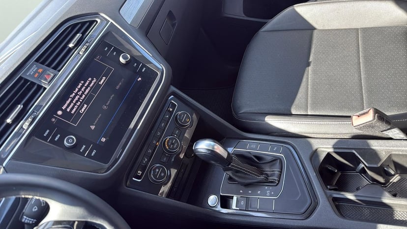 2021 Volkswagen Tiguan - Image 21