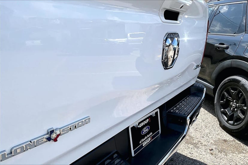 2019 Ram 1500 - Image 12