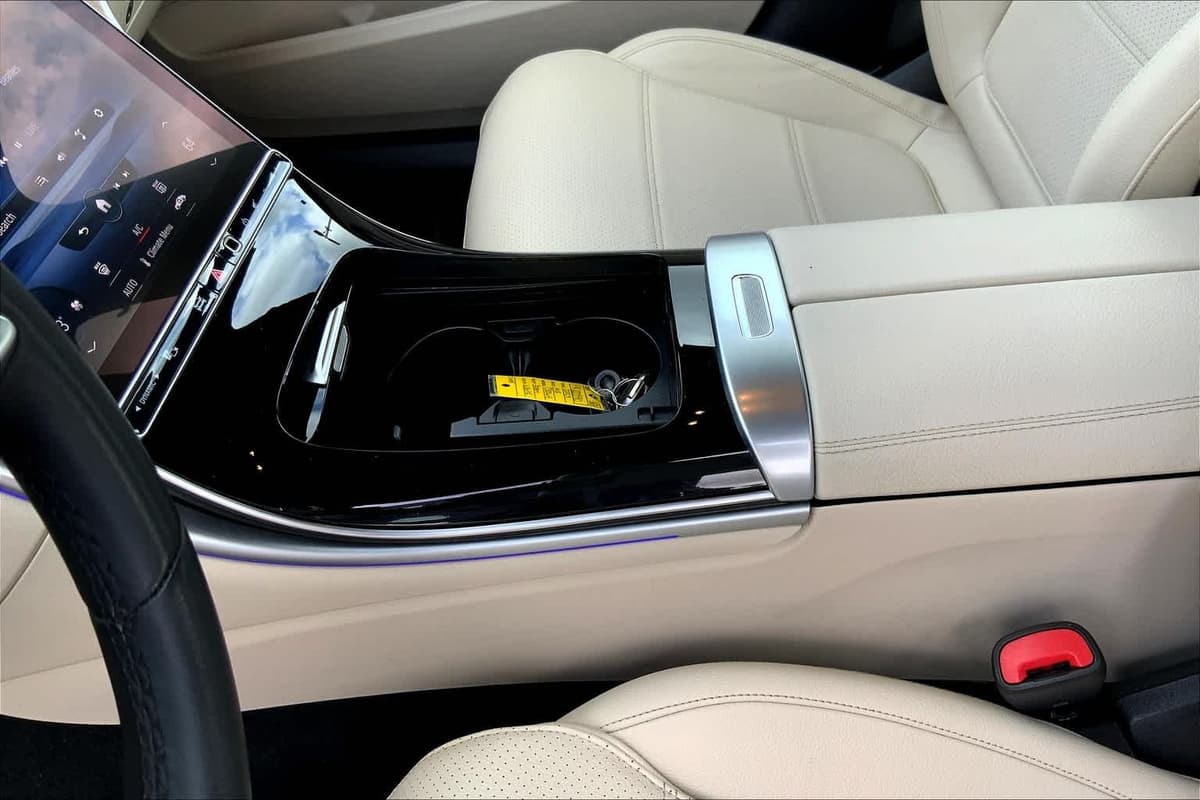 2023 Mercedes-Benz C 300 - Image 15