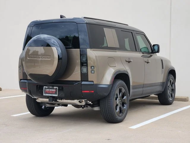 2026 Land Rover Defender 110 - Image 4