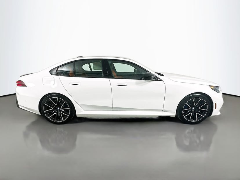 2026 BMW M5 - Image 4