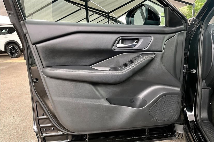 2024 Nissan Rogue - Image 21