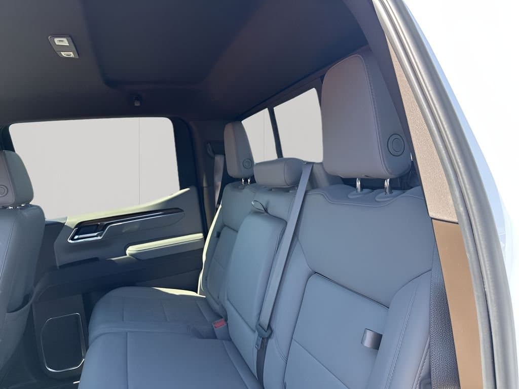 2025 Chevrolet Silverado 1500 - Image 19