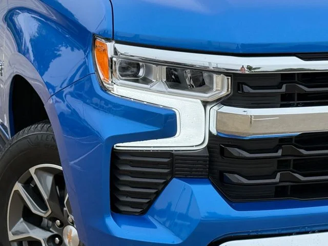 2025 Chevrolet Silverado 1500 - Image 3
