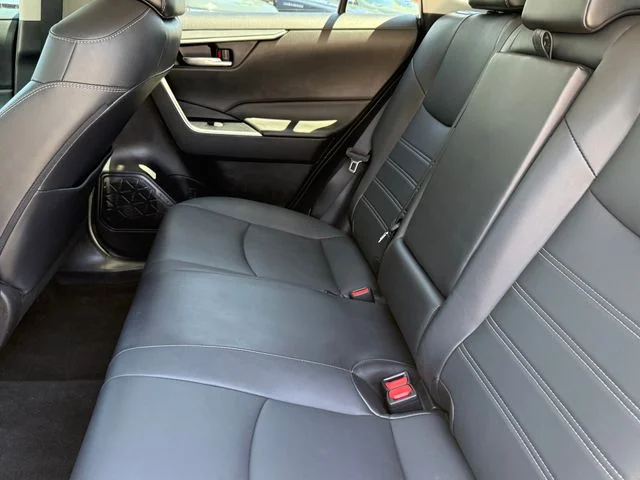 2022 Toyota RAV4 - Image 24