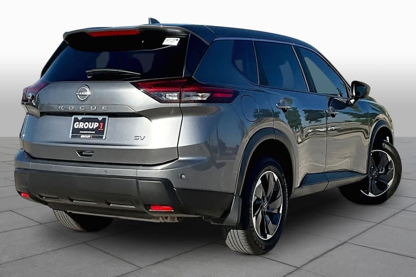 2024 Nissan Rogue - Image 13