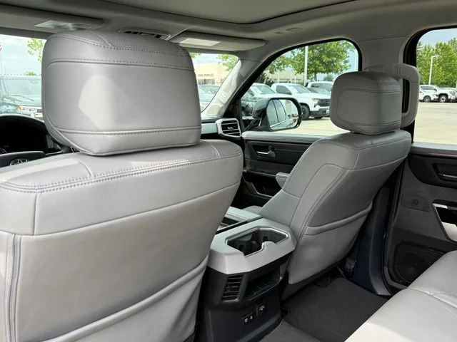 2023 Toyota Tundra Hybrid - Image 25