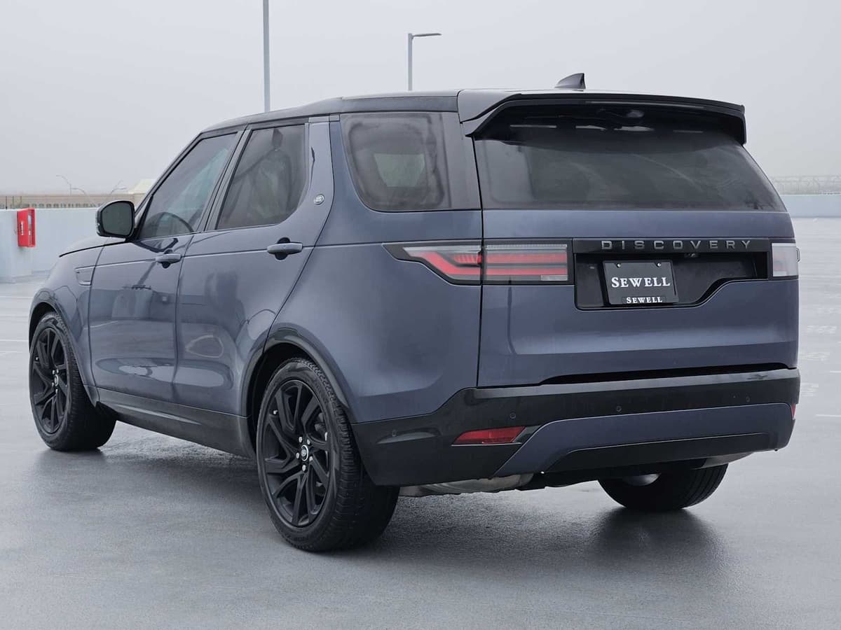 2025 Land Rover Discovery - Image 7