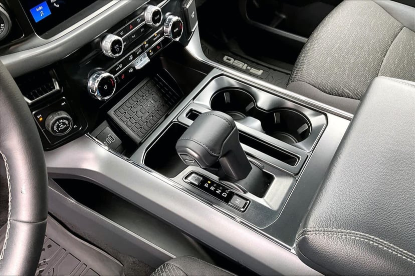 2025 Ford F-150 - Image 17