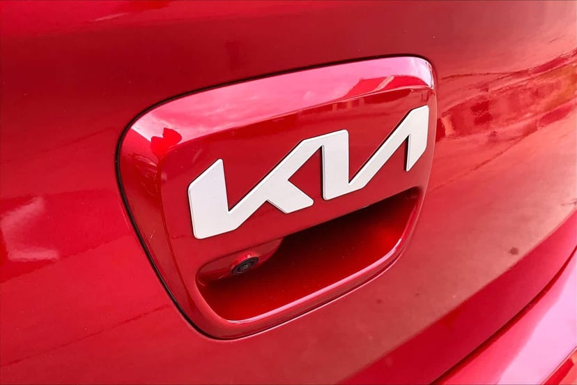 2023 Kia Rio 5-Door - Image 10