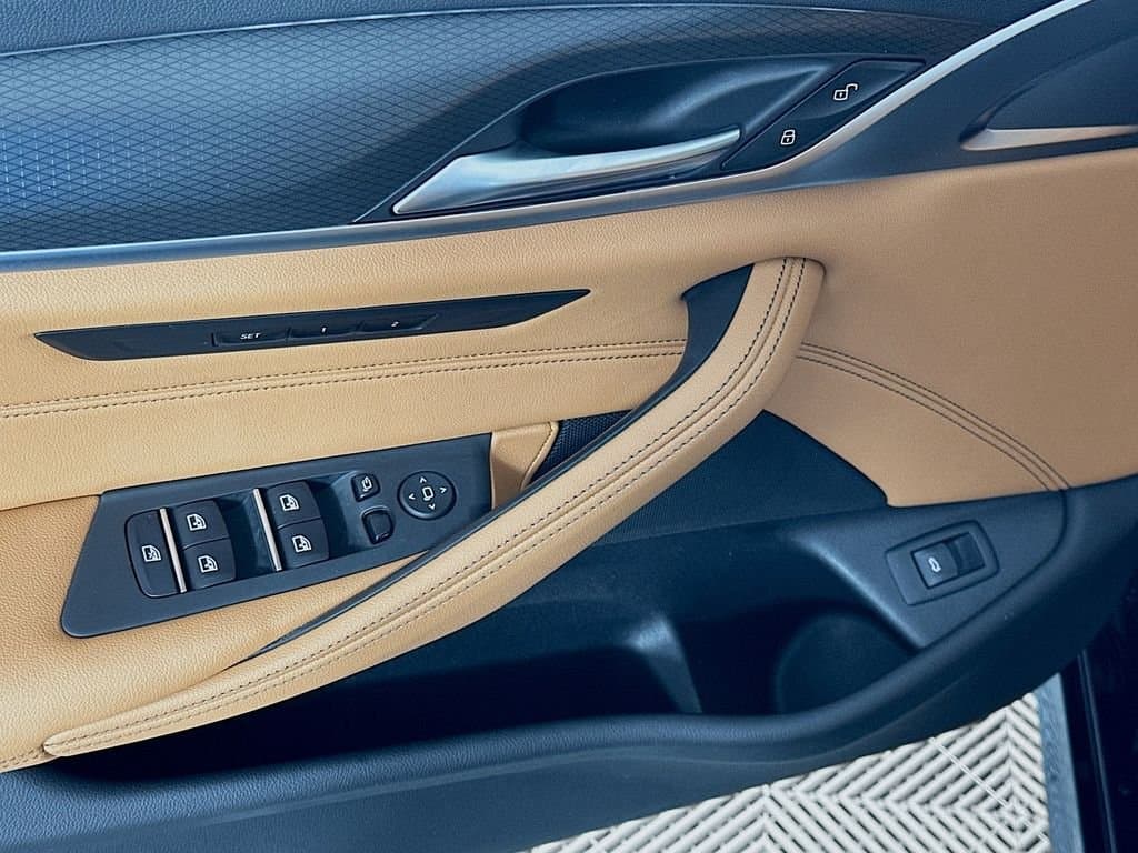 2023 BMW 5 Series - Image 18