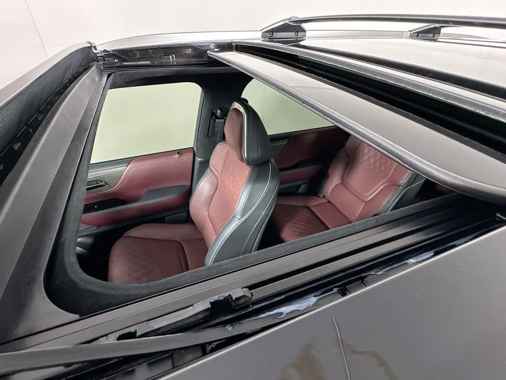 2025 INFINITI QX80 - Image 28