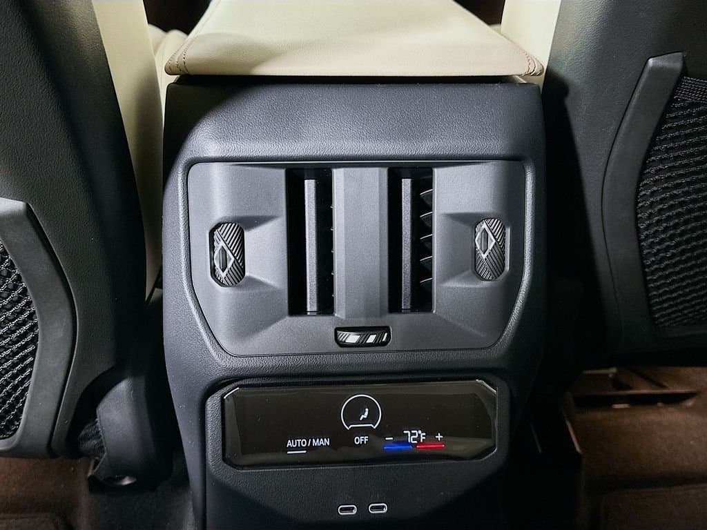 2026 BMW X3 - Image 18