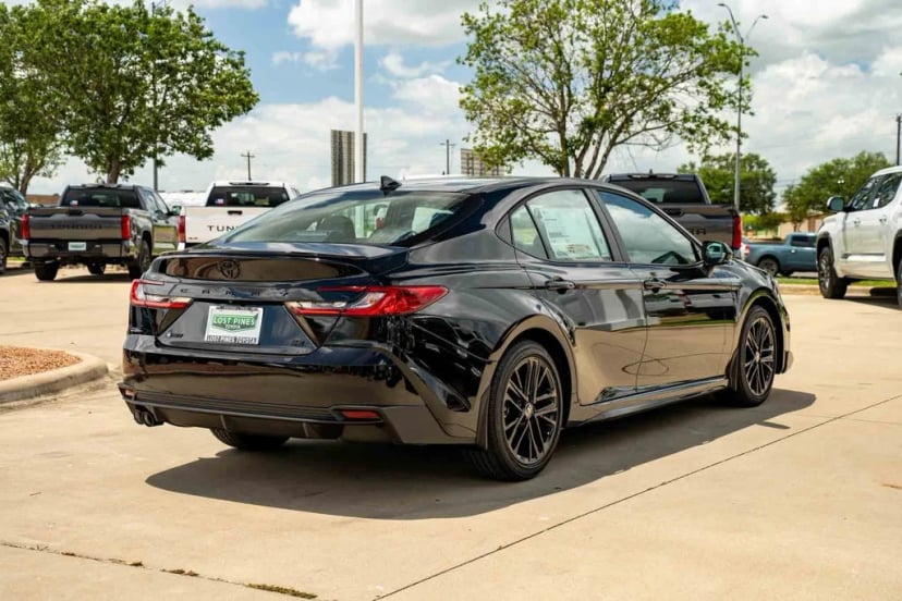 2026 Toyota Camry - Image 3