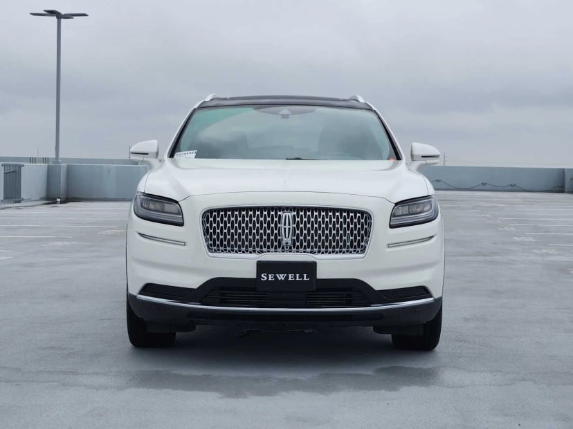 2022 Lincoln Nautilus - Image 2