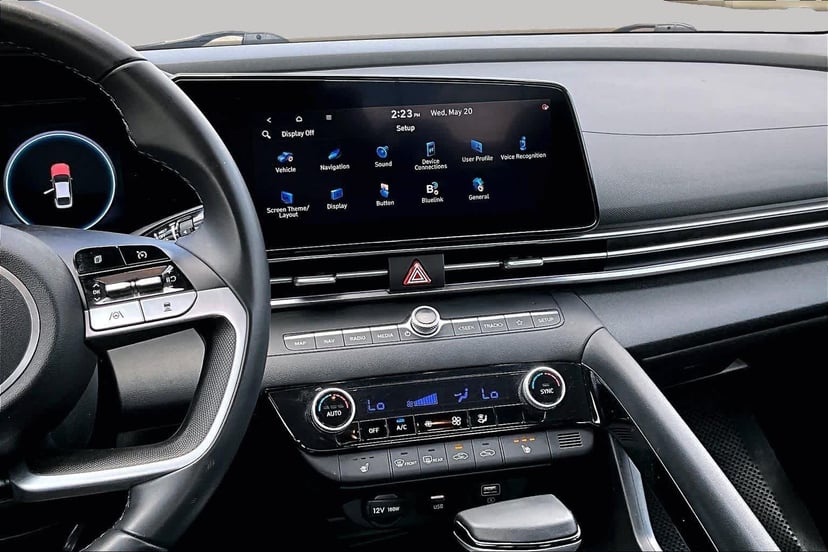 2022 Hyundai Elantra - Image 7
