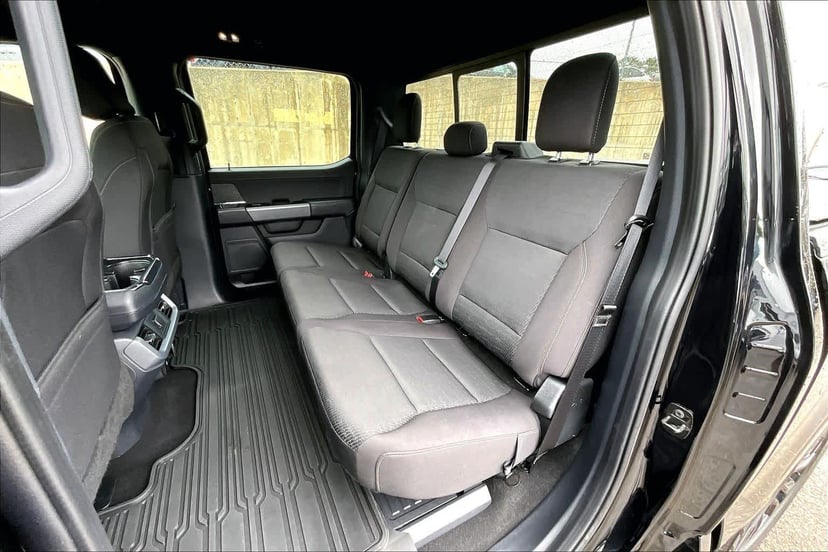 2025 Ford F-150 - Image 21