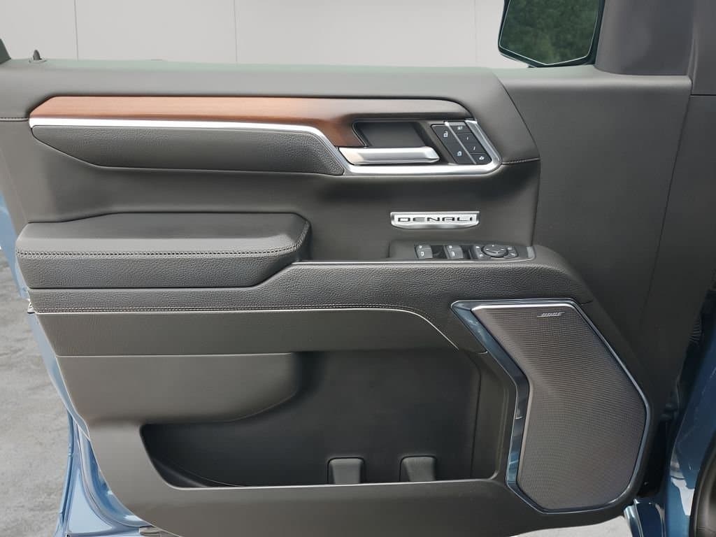 2024 GMC Sierra 1500 - Image 25