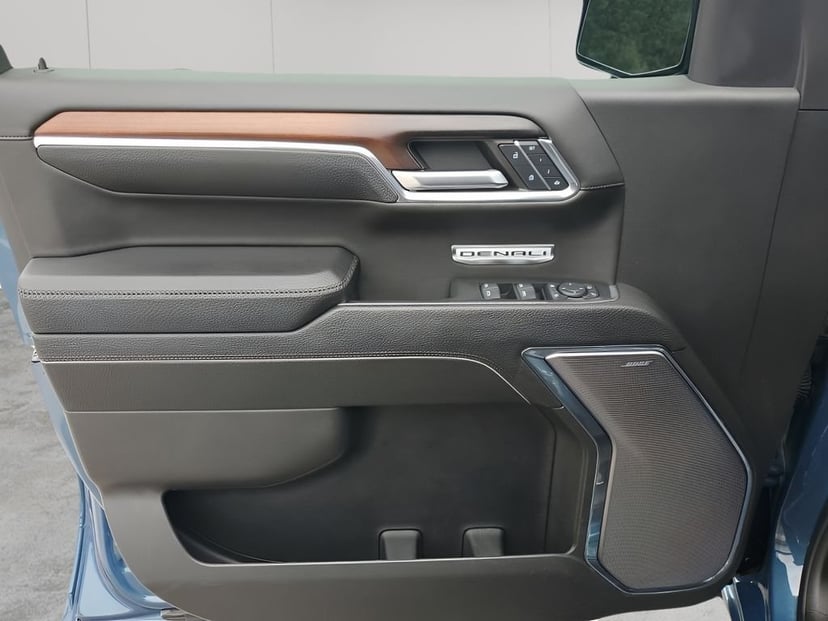 2024 GMC Sierra 1500 - Image 25