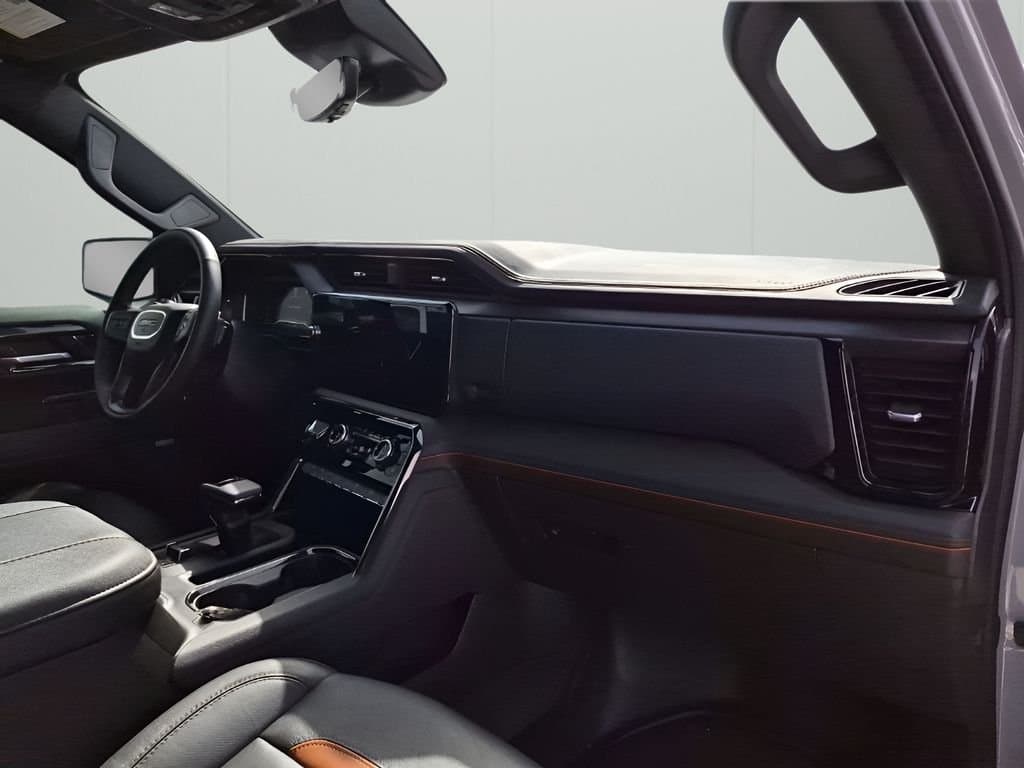 2024 GMC Sierra 1500 - Image 14