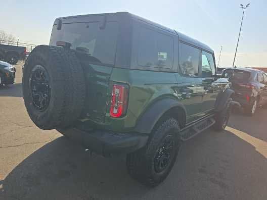 2025 Ford Bronco - Image 4