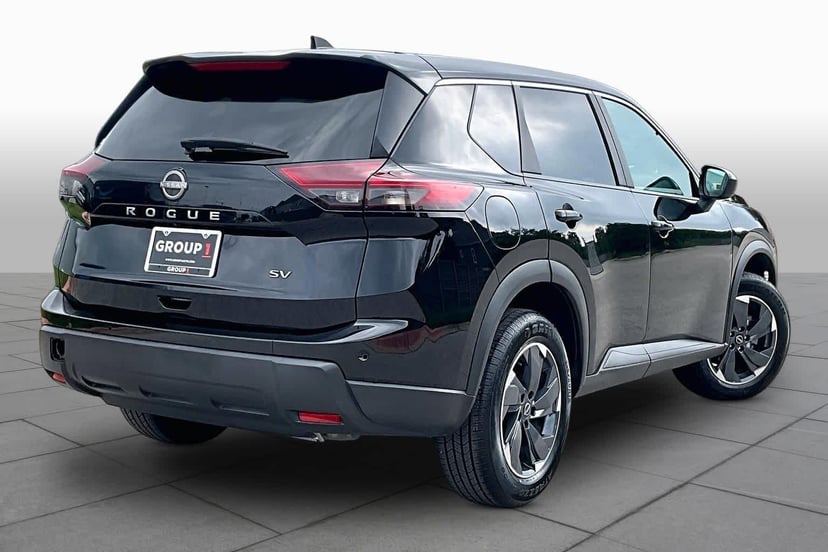 2024 Nissan Rogue - Image 13