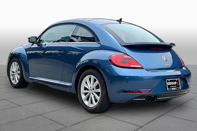 2018 Volkswagen Beetle - Image 11