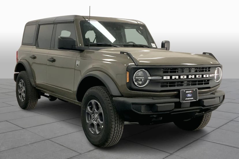 2026 Ford Bronco - Image 2