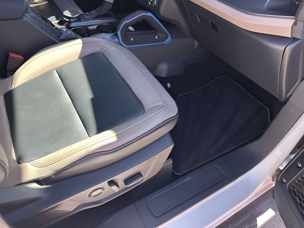 2024 Ford Bronco - Image 16