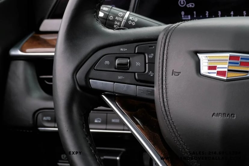 2021 Cadillac Escalade - Image 18