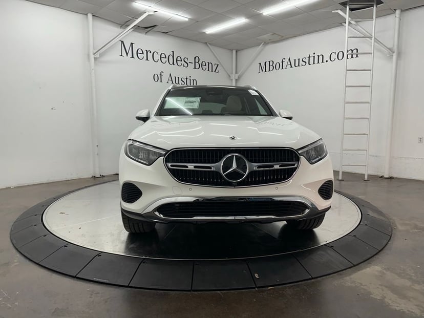 2026 Mercedes-Benz GLC - Image 2