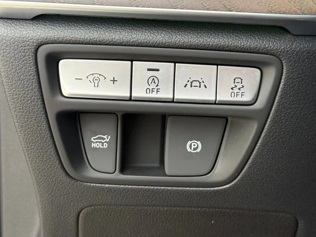 2021 Genesis G80 - Image 19