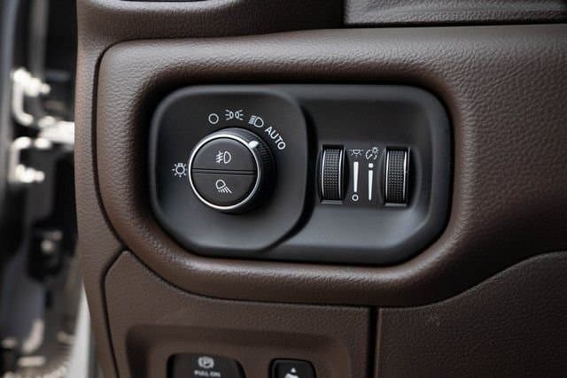 2025 Ram 1500 - Image 20
