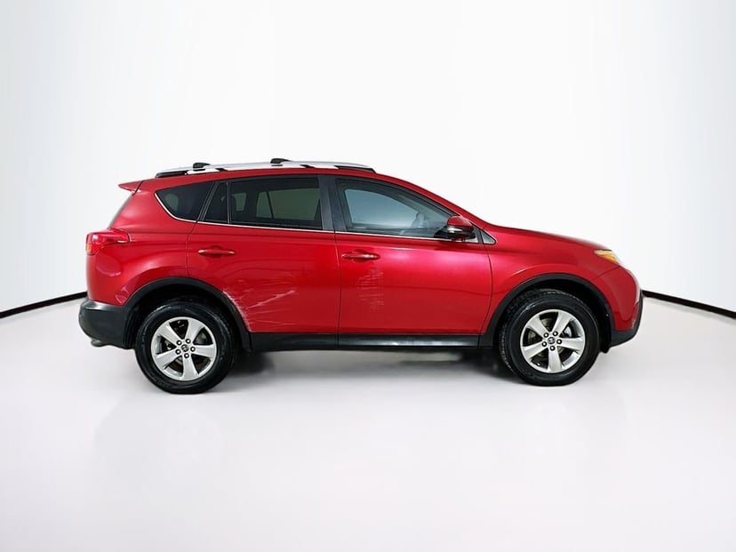 2015 Toyota RAV4 - Image 8