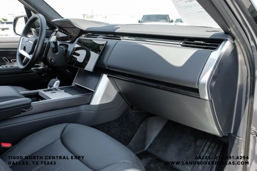 2026 Land Rover Range Rover - Image 14