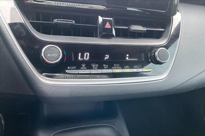 2026 Toyota Corolla - Image 32