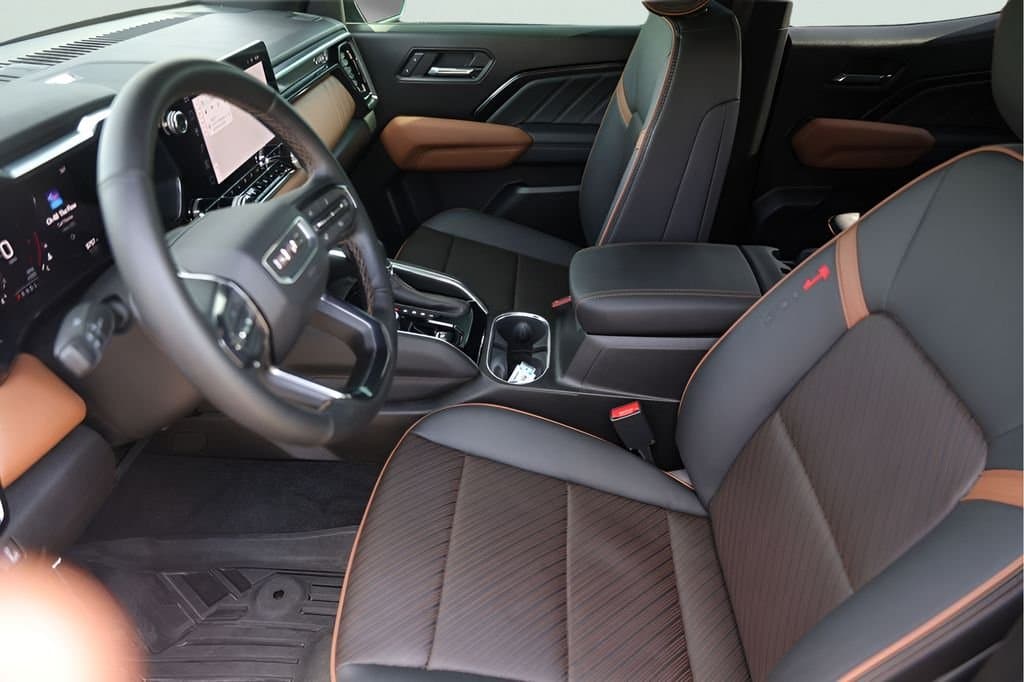 2026 GMC Canyon - Image 12