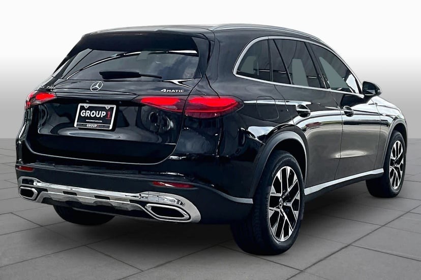 2025 Mercedes-Benz GLC 350e - Image 13