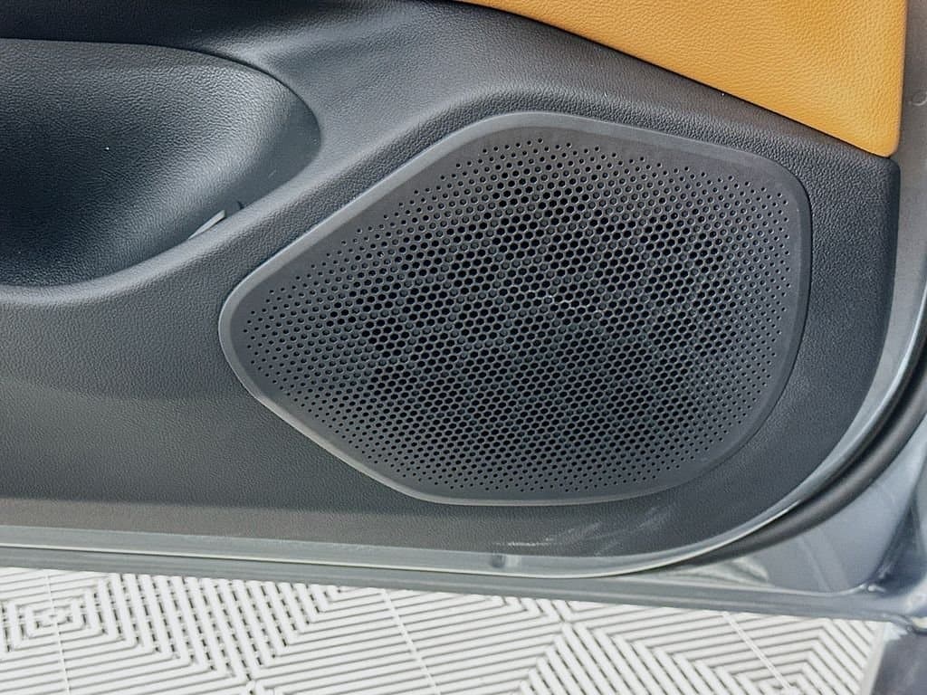 2023 BMW i4 - Image 19