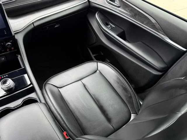 2024 Jeep Grand Cherokee - Image 24