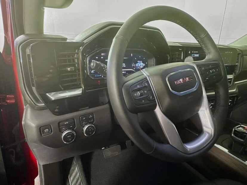 2025 GMC Sierra 1500 - Image 12