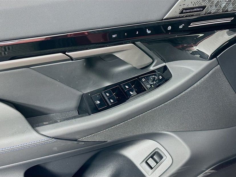 2026 BMW 5 Series - Image 20