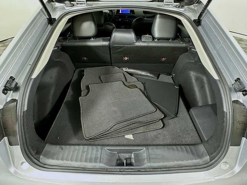 2023 Toyota Prius - Image 24