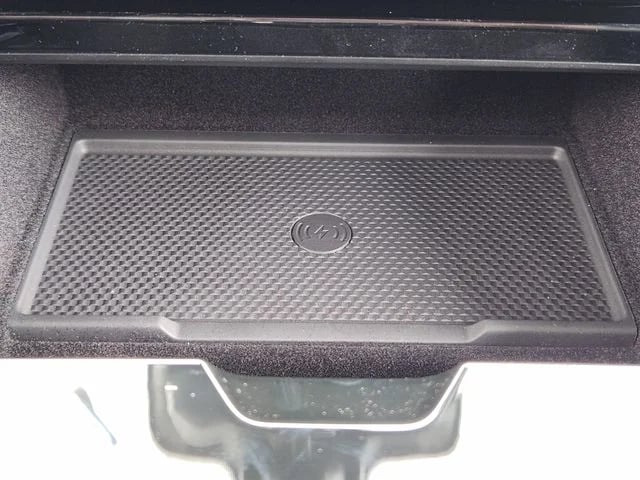 2025 Land Rover Range Rover Sport - Image 18