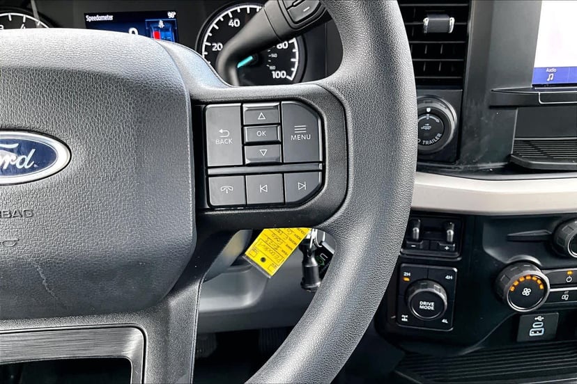 2023 Ford F-250 - Image 25